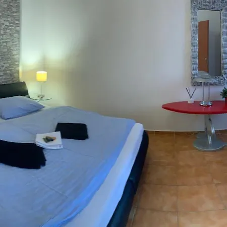 Jsmit Music&bar&apartments, Balkony V Apartmanah, Bar Dole Lejlighed